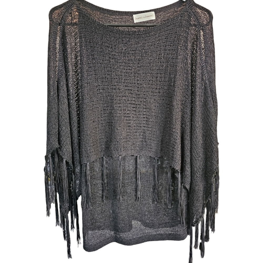 Draper's & Damon's cold shoulder fringe top. Size M